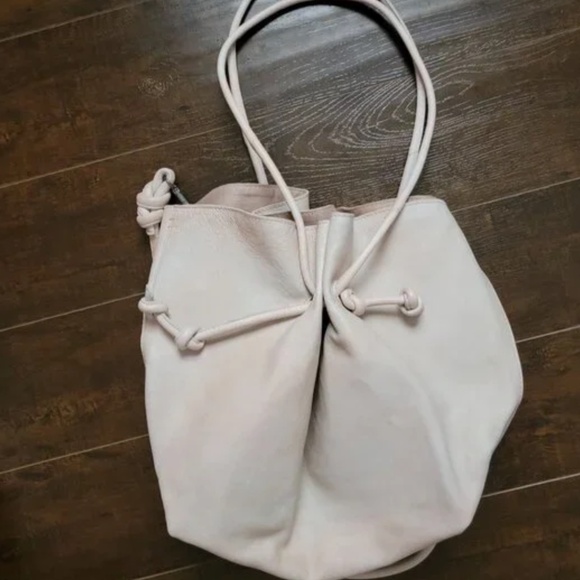 Free People Head Over Heels Leather Tote Bag in Abalone Shell NWT - Picture 7 of 11